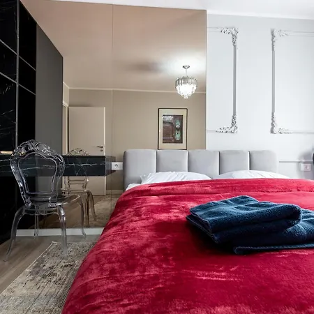 Apartment 92- Urban Plaza *