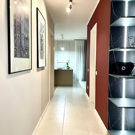 92- Urban Plaza Apartment Brasov