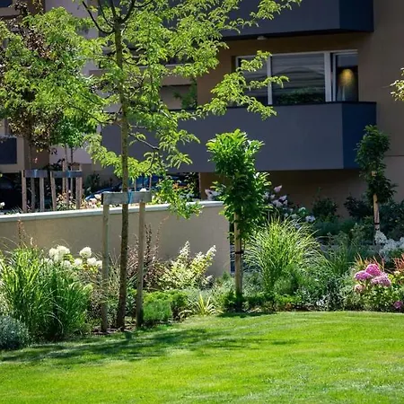 Apartment 92- Urban Plaza *